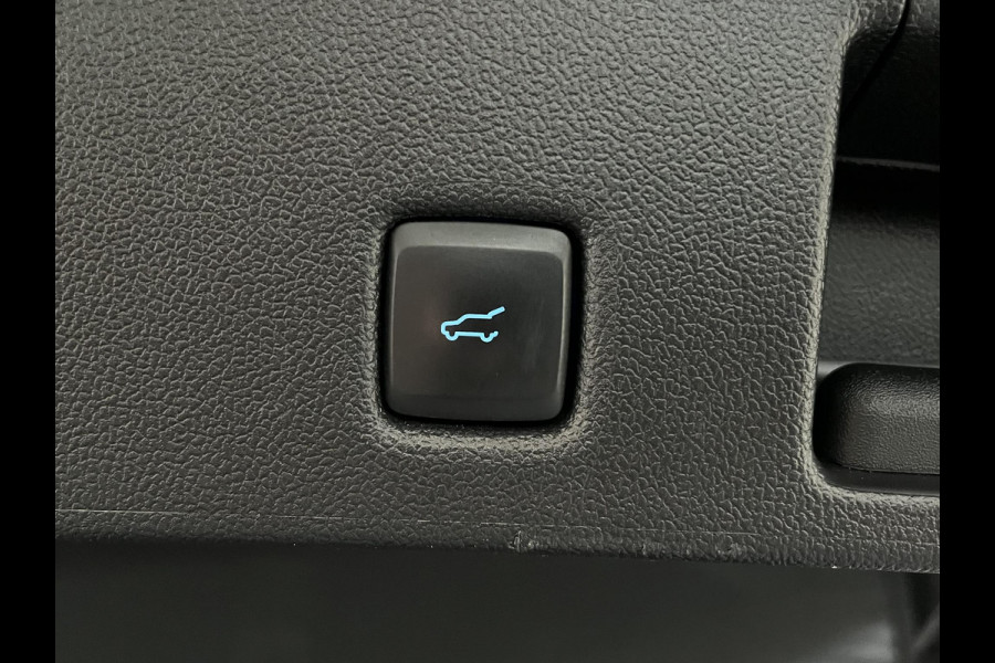 Ford Kuga 2.5 PHEV 224pk Automaat ST-Line | Navigatie | Apple Carplay/Android Auto | Parkeersensoren | Camera | Adaptive Cruise Control |  Elektrische achterklep | Stoel-en stuurverwarming | Park Assist | LED-koplampen |