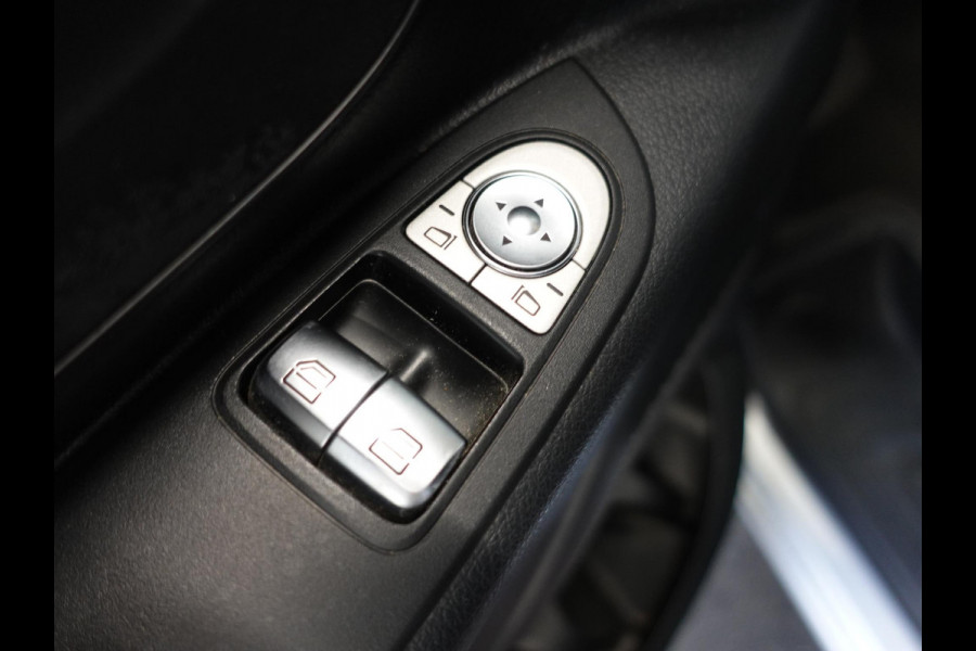 Mercedes-Benz Vito 114 CDI Lang Automaat L2 Airco Cruise control Navigatie Parkeersensoren MF stuurwiel Camera