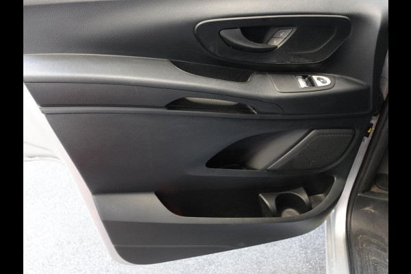 Mercedes-Benz Vito 114 CDI Lang Automaat L2 Airco Cruise control Navigatie Parkeersensoren MF stuurwiel Camera