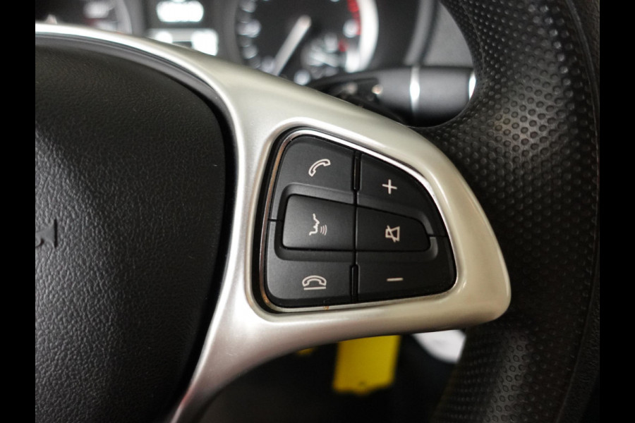 Mercedes-Benz Vito 114 CDI Lang Automaat L2 Airco Cruise control Navigatie Parkeersensoren MF stuurwiel Camera