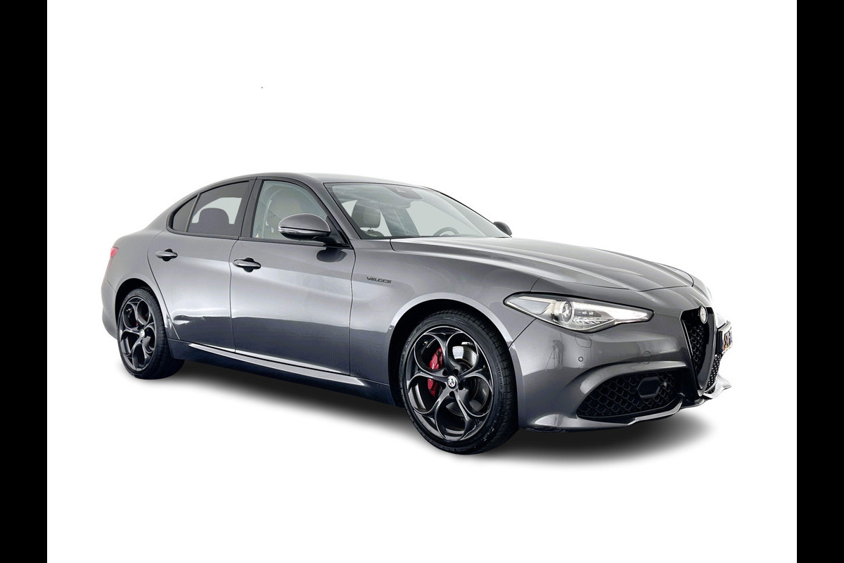 Alfa Romeo Giulia 2.0 T AWD Veloce Aut. *FULL-LEATHER | XENON | MEMORY-PACK | HARMAN/KARDON | CAMERA | KEYLESS | DAB+ | NAVI-FULLMAP | ECC | PDC | CRUISE | 19''ALU* Alfa Romeo Giulia 2.0 T AWD Veloce Aut. *FULL-LEATHER | XENON | MEMORY-PACK | HARMAN/KARDON | CAMERA | KEYLESS | DAB+ | NAVI-FULLMAP | ECC | PDC | CRUISE | 19''ALU*