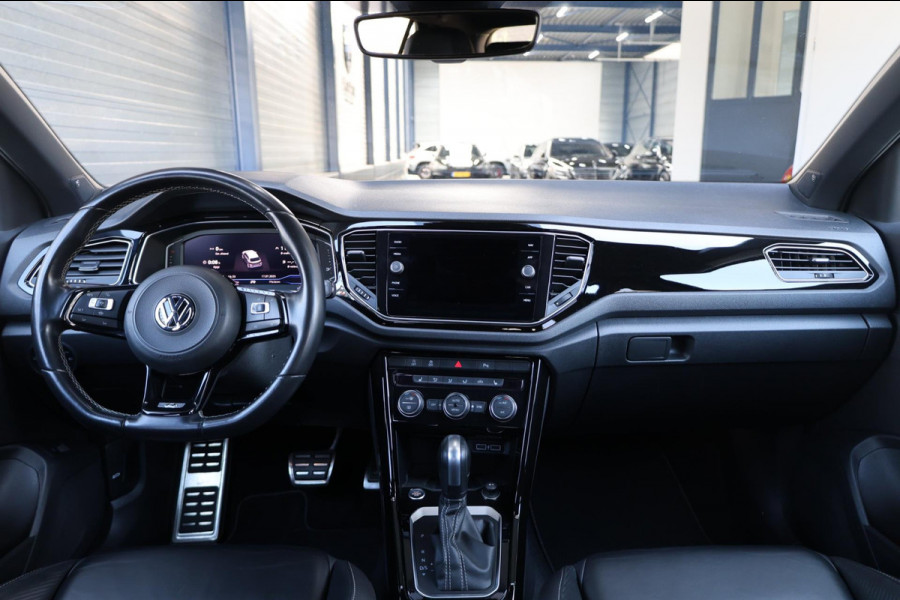 Volkswagen T-Roc 2.0 TSI 4Motion R 300PK R AKRAPOVIC/LED/VIRTUAL/PANO/LEER+S.VERWARMING/19" LMV/LINE/CAM/ACC/ECC/12 MDN GARANTIE!