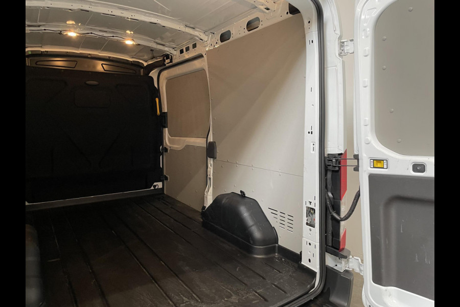 Ford Transit 130pk Automaat L2H2 Navi Camera Trekhaak Cruise control ACC Airco