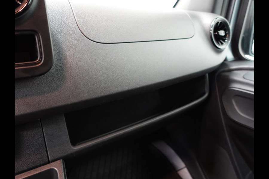 Mercedes-Benz Sprinter L3H2 Automaat Navigatie Cruise Control Trekhaak Imperiaal + Trap Airco