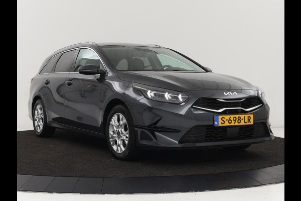 Kia Ceed 1.0 T-GDi DynamicPlusLine | Stoel & stuurverwarming | Trekhaak | Adaptive cruise | Camera | Half leder | Keyless | Full LED | Carplay | Navigatie | Climate control | Parkeerhulp