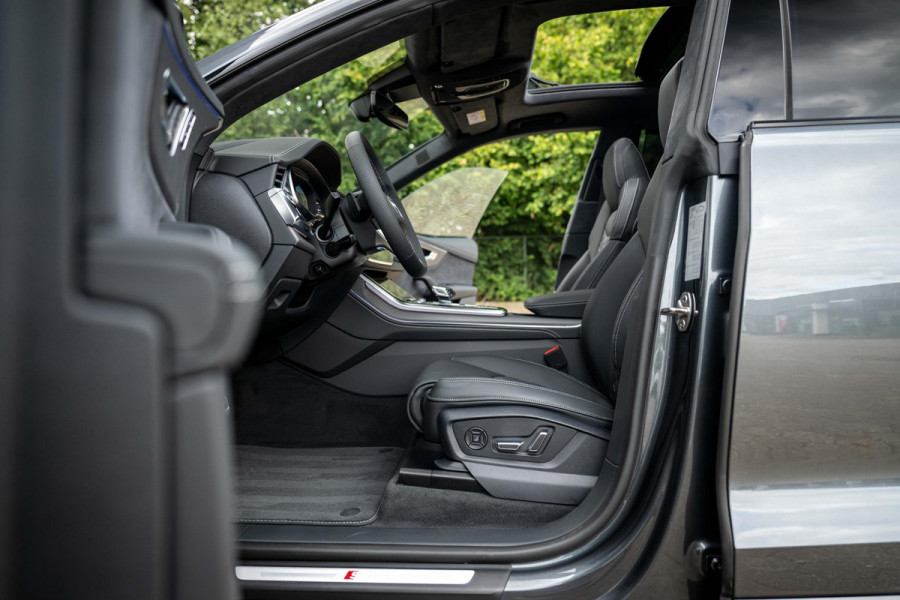 Audi Q8 60 TFSI e quattro S Competition B&O High-End 169k