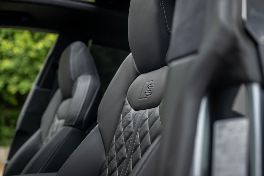 Audi Q8 60 TFSI e quattro S Competition B&O High-End 169k