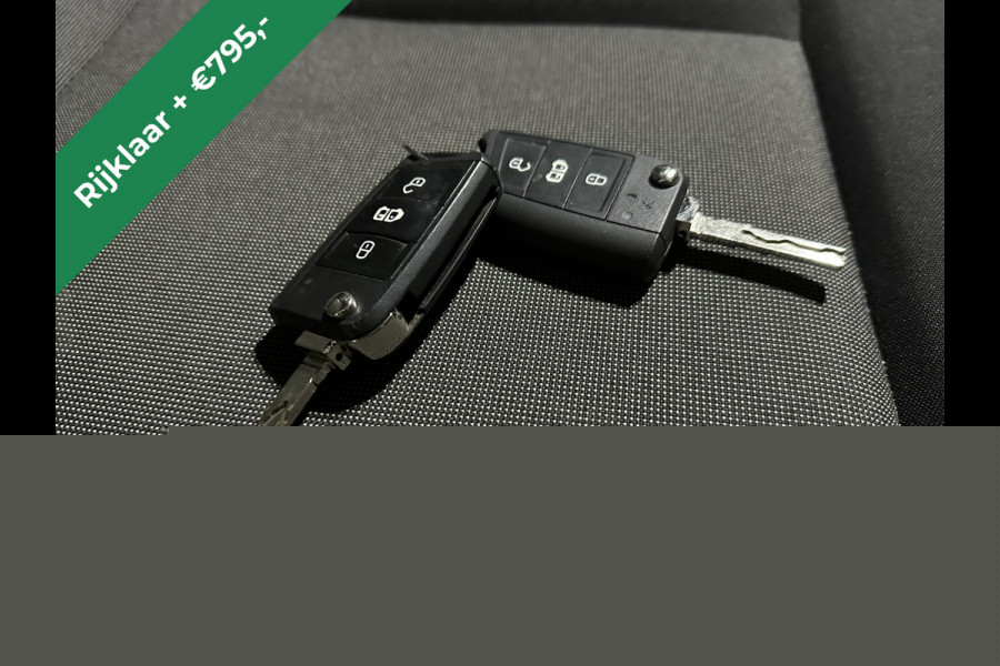 Volkswagen Crafter 2.0 TDI 141pk L3H2 L2H1 Euro6 *Rijklaar Direct rijden* Airco | Camera | Apple Carplay | Android Auto | 3000kg Trekhaak Bijrijdersbank