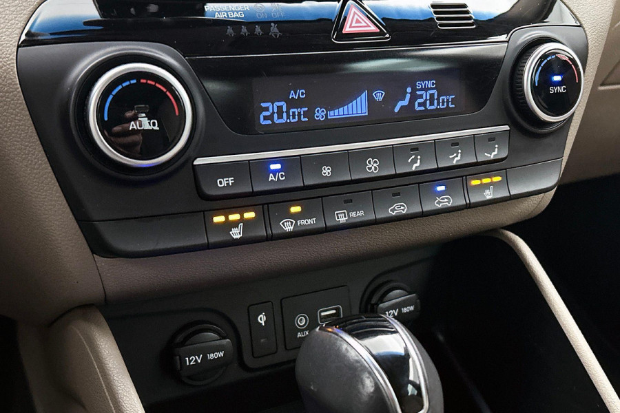 Hyundai Tucson 1.6 T-GDI Comfort(Goed onderH, Carplay, StoelV, Camera, Trekhaak, Navi, Elektrische stoelen, Parkeersensoren, Etc)