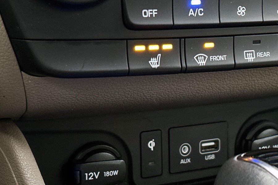 Hyundai Tucson 1.6 T-GDI Comfort(Goed onderH, Carplay, StoelV, Camera, Trekhaak, Navi, Elektrische stoelen, Parkeersensoren, Etc)