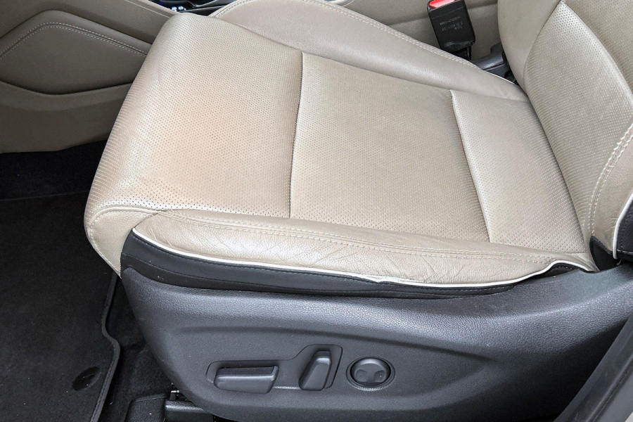 Hyundai Tucson 1.6 T-GDI Comfort(Goed onderH, Carplay, StoelV, Camera, Trekhaak, Navi, Elektrische stoelen, Parkeersensoren, Etc)