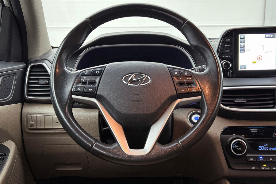 Hyundai Tucson 1.6 T-GDI Comfort(Goed onderH, Carplay, StoelV, Camera, Trekhaak, Navi, Elektrische stoelen, Parkeersensoren, Etc)