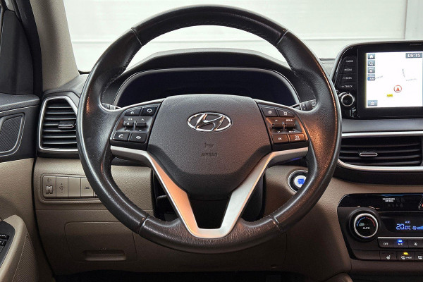 Hyundai Tucson 1.6 T-GDI Comfort(Goed onderH, Carplay, StoelV, Camera, Trekhaak, Navi, Elektrische stoelen, Parkeersensoren, Etc)
