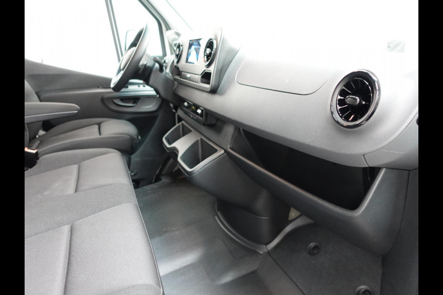 Mercedes-Benz Sprinter 315 150pk Automaat Bakwagen Meubelbak Laadklep Navigatie Airco Cruise Control Comfort stoelen