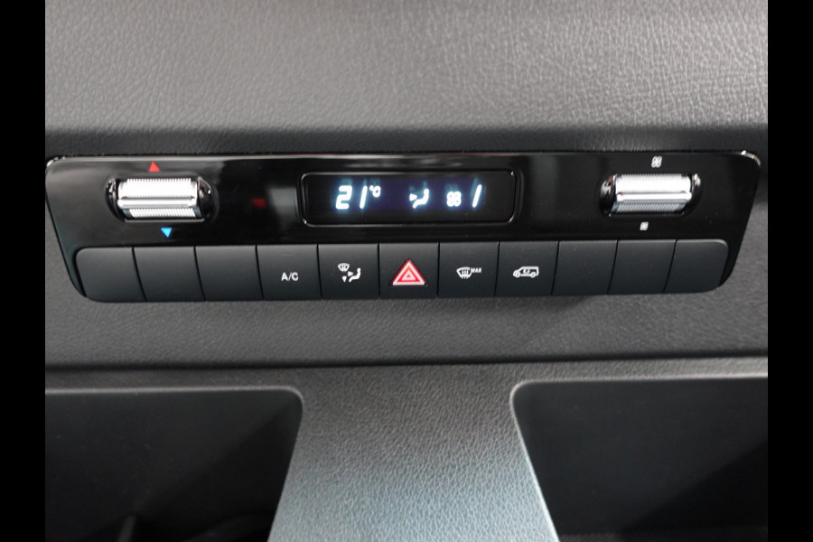 Mercedes-Benz Sprinter 315 150pk Automaat Bakwagen Meubelbak Laadklep Navigatie Airco Cruise Control Comfort stoelen