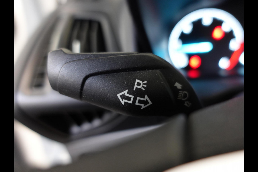 Ford Transit Connect 1.5 EcoBlue Automaat L2 Trend Navigatie Airco Parkeersensoren Cruise Control 3Zits Camera