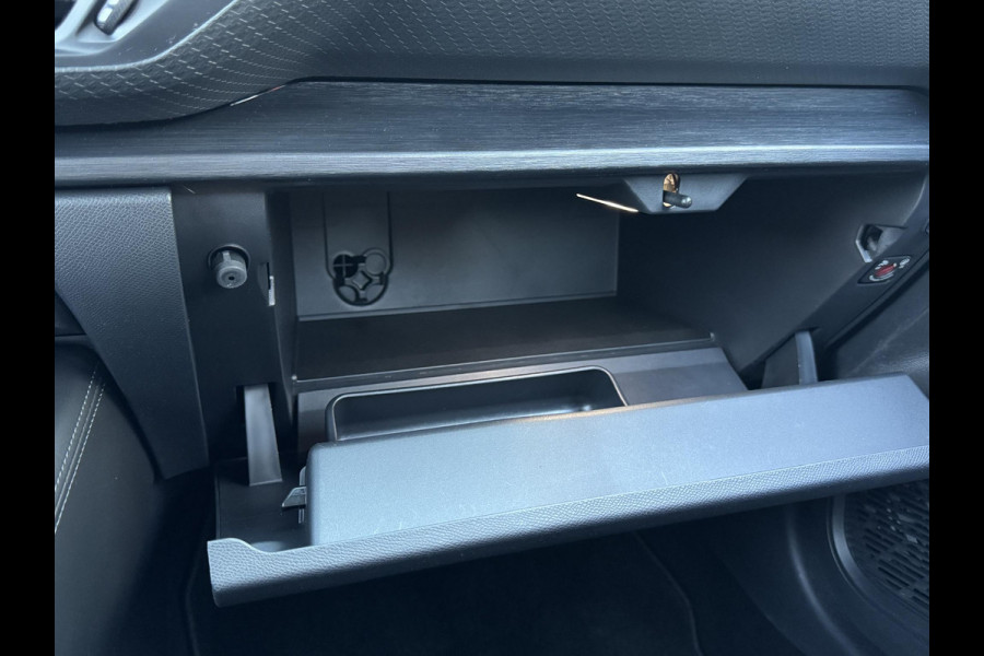 Citroën C5 X 1.2 PT 130 Business Plus Aut. | Lederen bekleding | Camera | Prijs is rijklaar