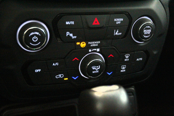 Jeep Renegade 1.5T e-Hybrid Limited | Apple/Android CarPlay | Parkeersensoren | Cruise control