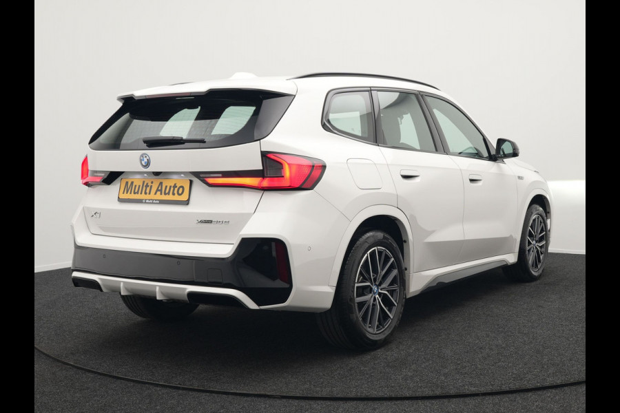 BMW X1 xDrive30e M-sport Plug in Hybrid 327pk PHEV | Adaptive Cruise | Head-up Display | 360 Camera | Carplay | Stoelen Verwarmd | Sfeerverlichting |