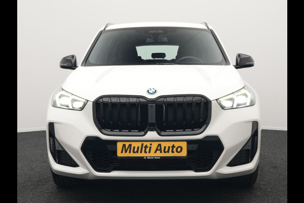 BMW X1 xDrive30e M-sport Plug in Hybrid 327pk PHEV | Adaptive Cruise | Head-up Display | 360 Camera | Carplay | Stoelen Verwarmd | Sfeerverlichting |