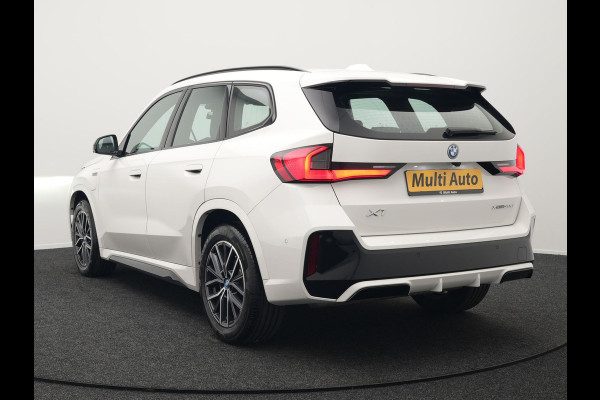 BMW X1 xDrive30e M-sport Plug in Hybrid 327pk PHEV | Adaptive Cruise | Head-up Display | 360 Camera | Carplay | Stoelen Verwarmd | Sfeerverlichting |