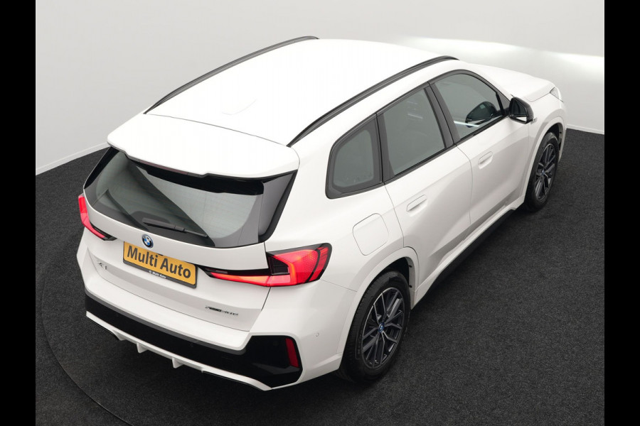 BMW X1 xDrive30e M-sport Plug in Hybrid 327pk PHEV | Adaptive Cruise | Head-up Display | 360 Camera | Carplay | Stoelen Verwarmd | Sfeerverlichting |