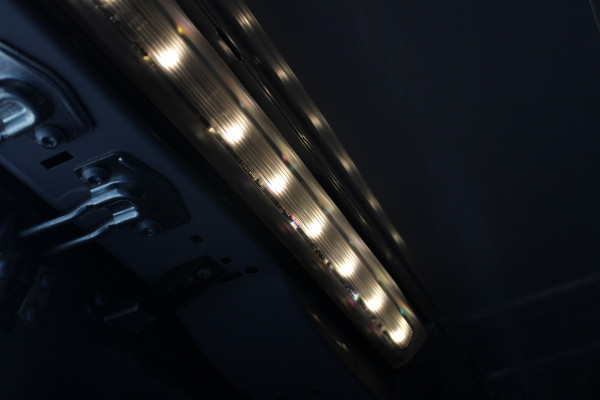 Mercedes-Benz Vito 116 CDI L3 Pro XL 164pk - Multi Beam LED - Leder - Dodehoek - Side Bars - Night Pack - Carplay - Rijklaar