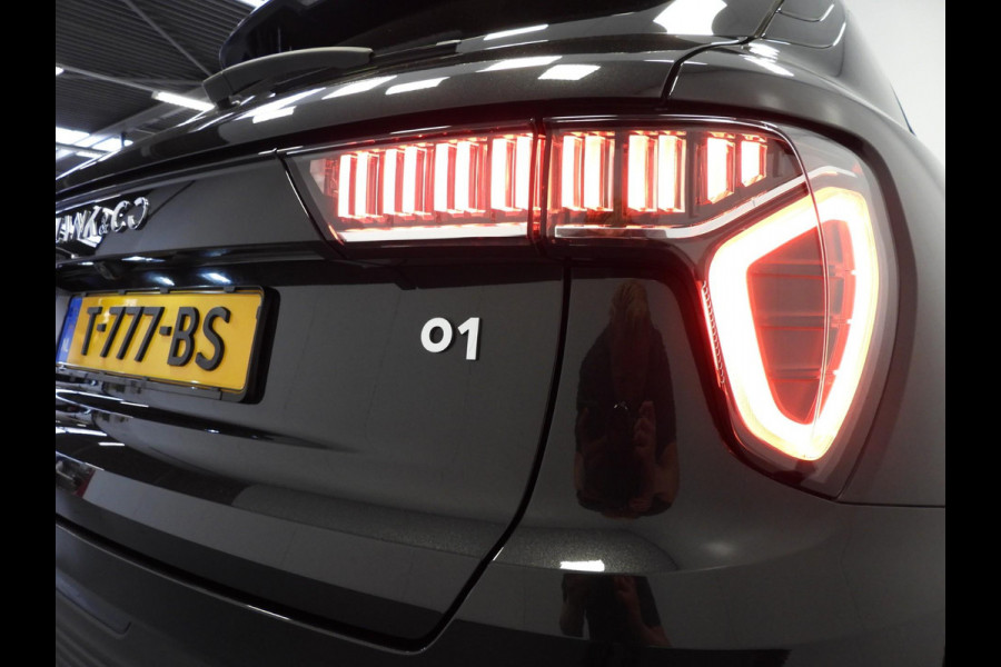Lynk & Co 01 1.5 PHEV BlackLine ZWARTE HEMEL/360CAM/SCHUIFDAK/LED/20"LMV!