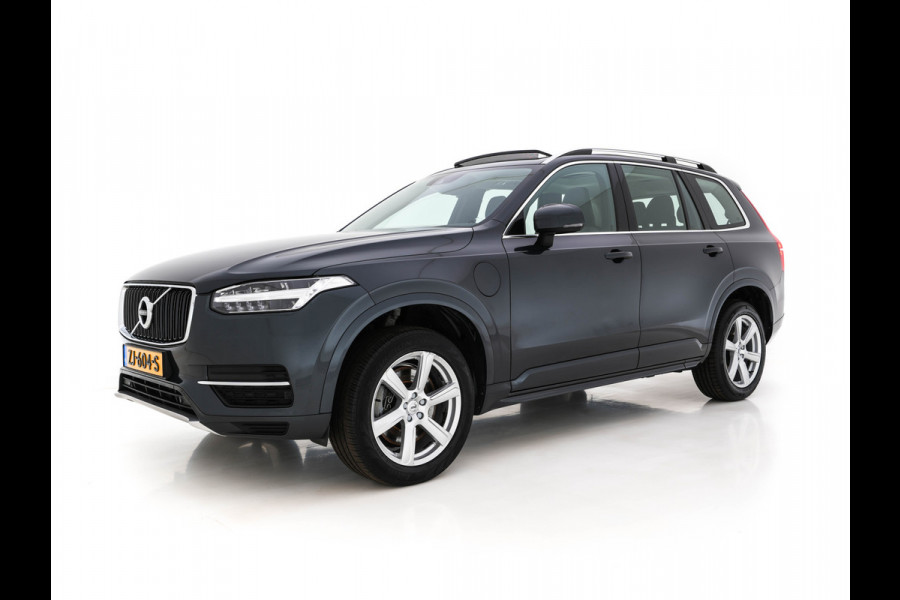 Volvo XC90 2.0 T8 Twin Engine AWD Momentum [ 7-Pers. ] (INCL-BTW) Aut. *PANO | LUXURY-LEATHER | FULL-LED | DIGI-COCKPIT | NAVI-FULLMAP | CARPLAY | ECC | HEATED-COMFORTSEATS | LANE-ASSIST | PDC | ADAPT.CRUISE | TOWBAR | 19"ALU*