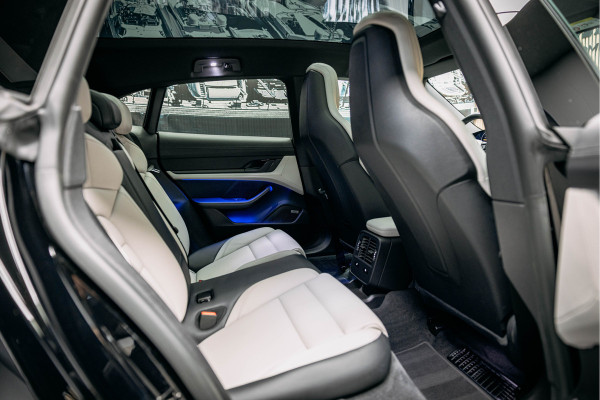 Porsche Taycan Sport Turismo 79 kWh | Performance-accu | Bose | 21'' velgen | Glazen dak | Porsche Sportsound | Warmtepomp |