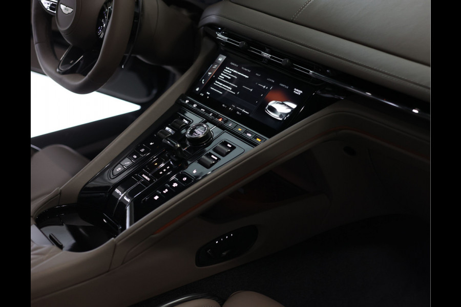 Aston Martin DB12 4.0 V8 | Minotaur Green - Performance seat