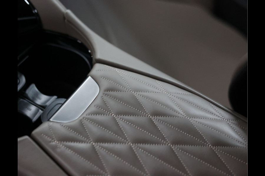 Aston Martin DB12 4.0 V8 | Minotaur Green - Performance seat