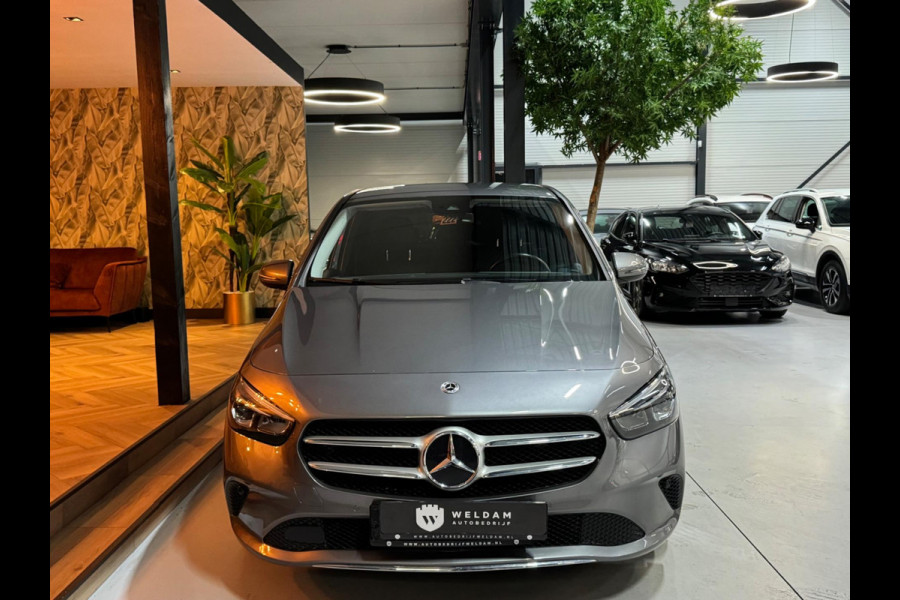 Mercedes-Benz B-Klasse 180 Business Solution Garantie Camera CarPlay PDC Sfeer Leder Lane Cruise Clima Navi Led Dab Rijklaar