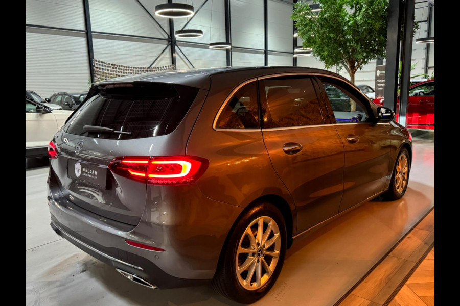 Mercedes-Benz B-Klasse 180 Business Solution Garantie Camera CarPlay PDC Sfeer Leder Lane Cruise Clima Navi Led Dab Rijklaar