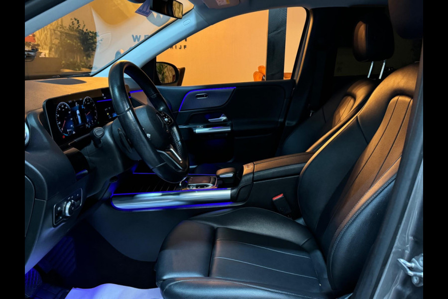 Mercedes-Benz B-Klasse 180 Business Solution Garantie Camera CarPlay PDC Sfeer Leder Lane Cruise Clima Navi Led Dab Rijklaar