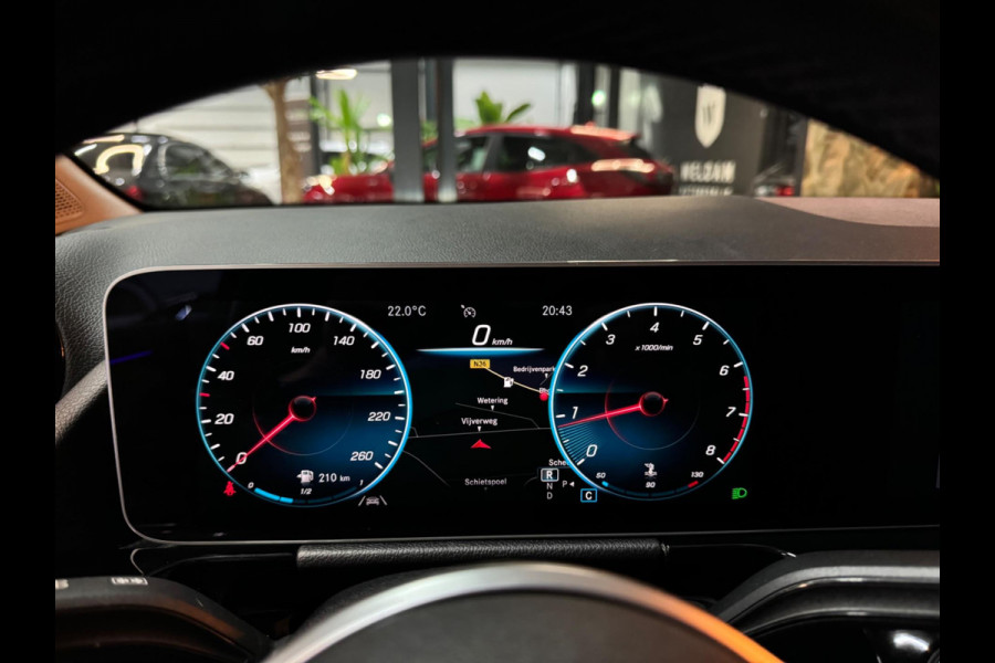 Mercedes-Benz B-Klasse 180 Business Solution Garantie Camera CarPlay PDC Sfeer Leder Lane Cruise Clima Navi Led Dab Rijklaar
