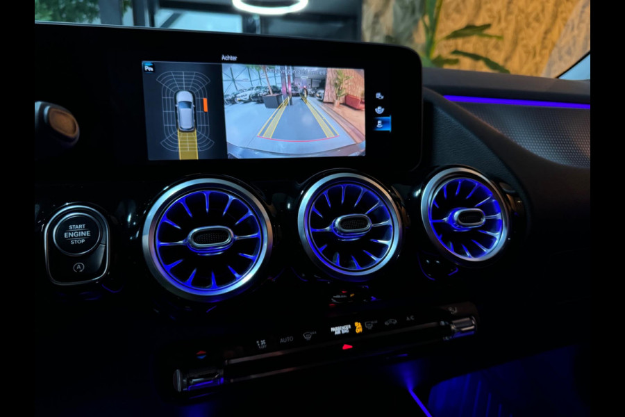 Mercedes-Benz B-Klasse 180 Business Solution Garantie Camera CarPlay PDC Sfeer Leder Lane Cruise Clima Navi Led Dab Rijklaar