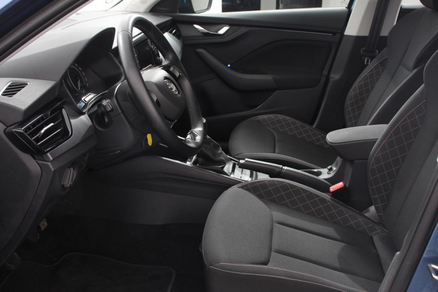Škoda Kamiq 1.0 TSI Ambition 116 Pk Navigatie Cruise Control Lane Assist DAB LED Parkeer sensoren