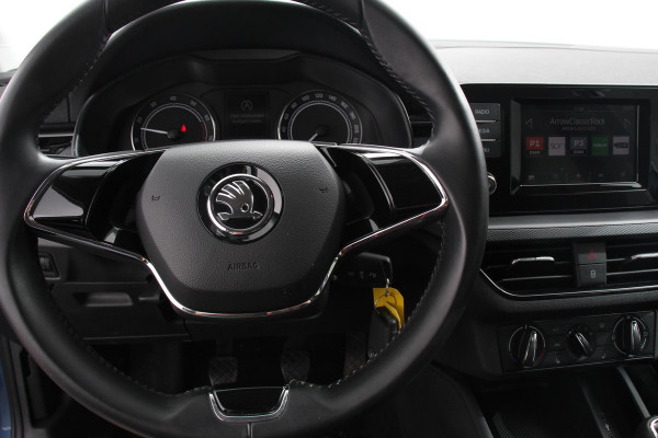 Škoda Kamiq 1.0 TSI Ambition 116 Pk Navigatie Cruise Control Lane Assist DAB LED Parkeer sensoren
