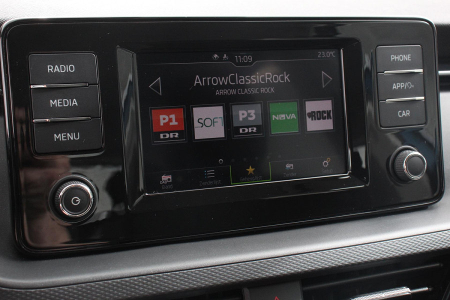 Škoda Kamiq 1.0 TSI Ambition 116 Pk Navigatie Cruise Control Lane Assist DAB LED Parkeer sensoren
