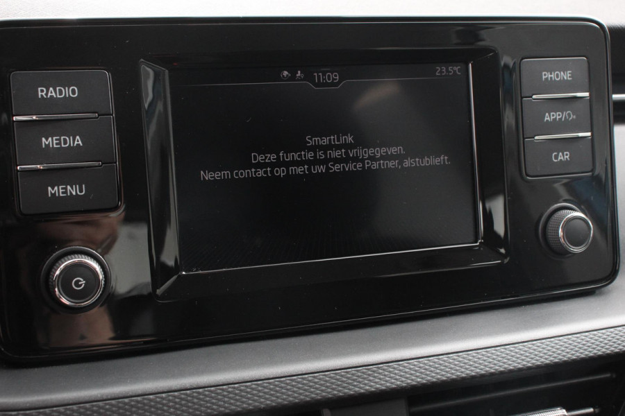 Škoda Kamiq 1.0 TSI Ambition 116 Pk Navigatie Cruise Control Lane Assist DAB LED Parkeer sensoren