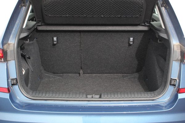 Škoda Kamiq 1.0 TSI Ambition 116 Pk Navigatie Cruise Control Lane Assist DAB LED Parkeer sensoren
