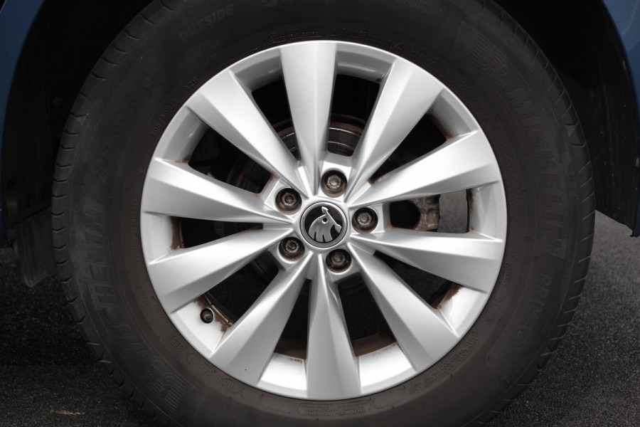 Škoda Kamiq 1.0 TSI Ambition 116 Pk Navigatie Cruise Control Lane Assist DAB LED Parkeer sensoren