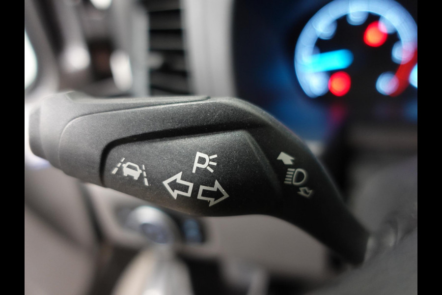 Ford Transit Custom 130pk Automaat L1H1 Trend Trekhaak Navigatie Camera Airco Cruise control Sport