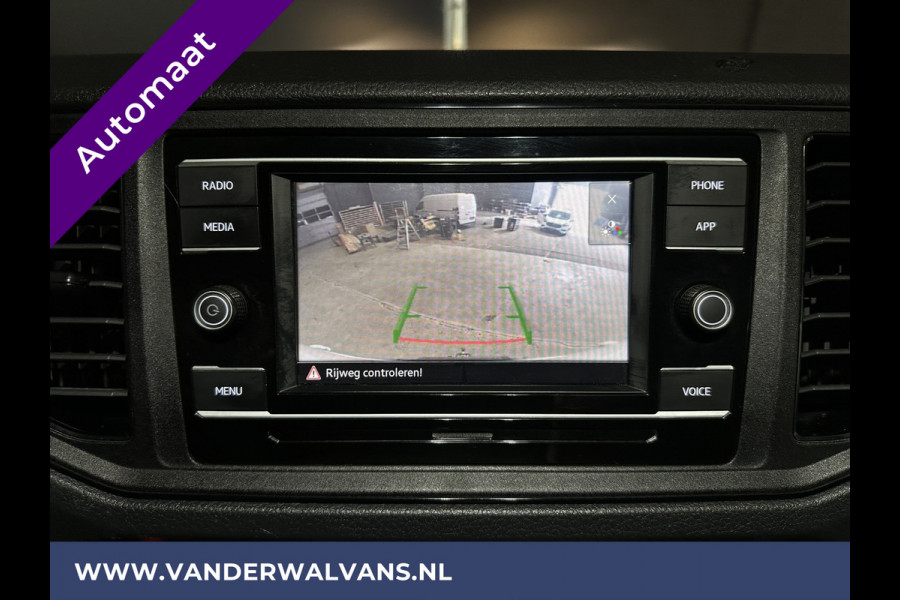 Volkswagen Crafter 2.0 TDI 140 pk Automaat L4H3 L3H2 Euro6 Airco | Camera | Apple Carplay Android Auto, Chauffeursstoel, Stoelverwarming, 3000kg Trekhaak