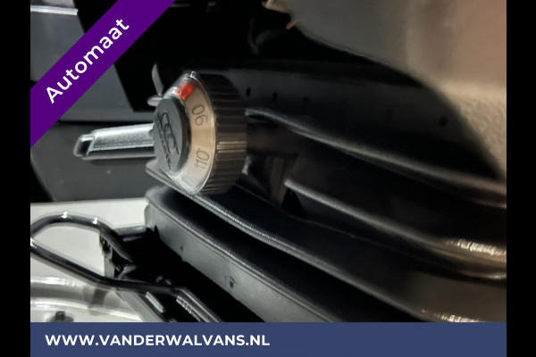 Volkswagen Crafter 2.0 TDI 140 pk Automaat L4H3 L3H2 Euro6 Airco | Camera | Apple Carplay Android Auto, Chauffeursstoel, Stoelverwarming, 3000kg Trekhaak