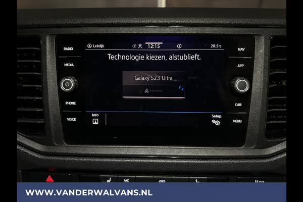 Volkswagen Crafter 2.0 TDI 141pk L3H3 L2H2 Euro6 Airco | Camera | Navigatie | Android Auto | Stoelverwarming Parkeersensoren, Bijrijdersbank, 3000kg trekvermogen, zilver