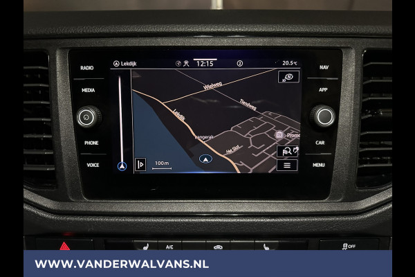 Volkswagen Crafter 2.0 TDI 141pk L3H3 L2H2 Euro6 Airco | Camera | Navigatie | Android Auto | Stoelverwarming Parkeersensoren, Bijrijdersbank, 3000kg trekvermogen, zilver