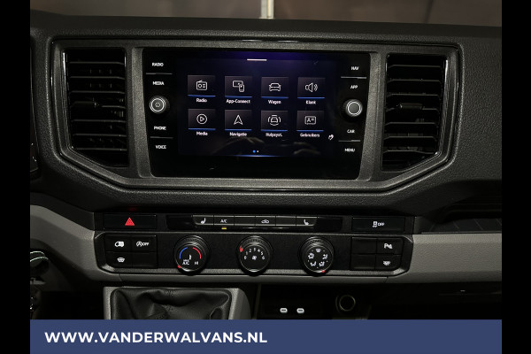 Volkswagen Crafter 2.0 TDI 141pk L3H3 L2H2 Euro6 Airco | Camera | Navigatie | Android Auto | Stoelverwarming Parkeersensoren, Bijrijdersbank, 3000kg trekvermogen, zilver