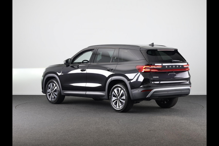Škoda Kodiaq Business Edition m-HEV 1.5 TSI 150 pk 7 versn. DSG | Trekhaak | Comfort Pakket | Dynamic Chassis Control | Winter Pakket | Parkeer pakket | 18 inch lichtmetalen velgen | Ligh & View
